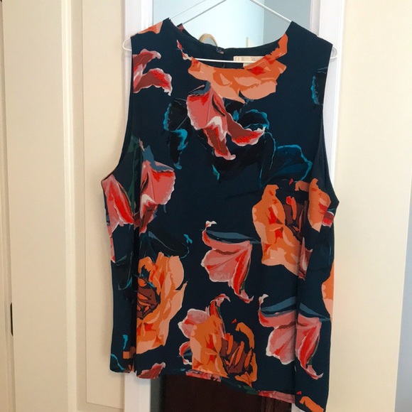Navy base tank / shell with floral motif. Lined - Picture 1 of 3